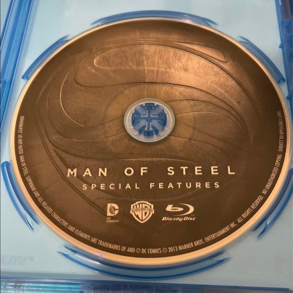 Man of Steel Blu-Ray + DVD - Picture 3 of 4